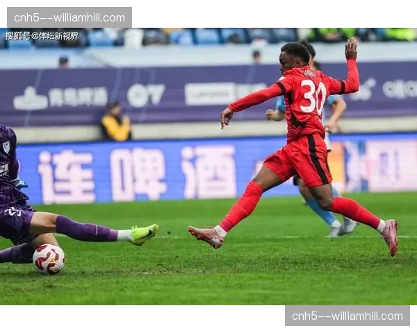 上海海港加布里埃尔两助攻，外援中场逐渐融入体系